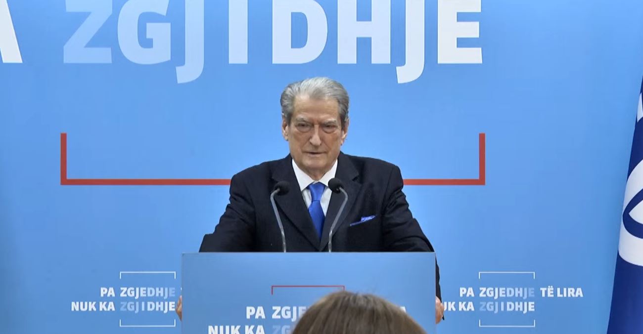  Qytetarët do t i japin leksion të fortë  Rama nëse është burrë të rrijë në zyrë   Berisha  Nuk ka bashkëpun   