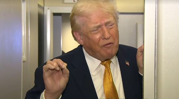  Vendi drejtohet nga një njeri i sëmurë   Trump paralajmëron Kolumbinë  Presidenti i tyre prodhon kokainë dhe e sh   