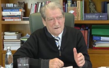 Sali Berisha Me Qytetaret