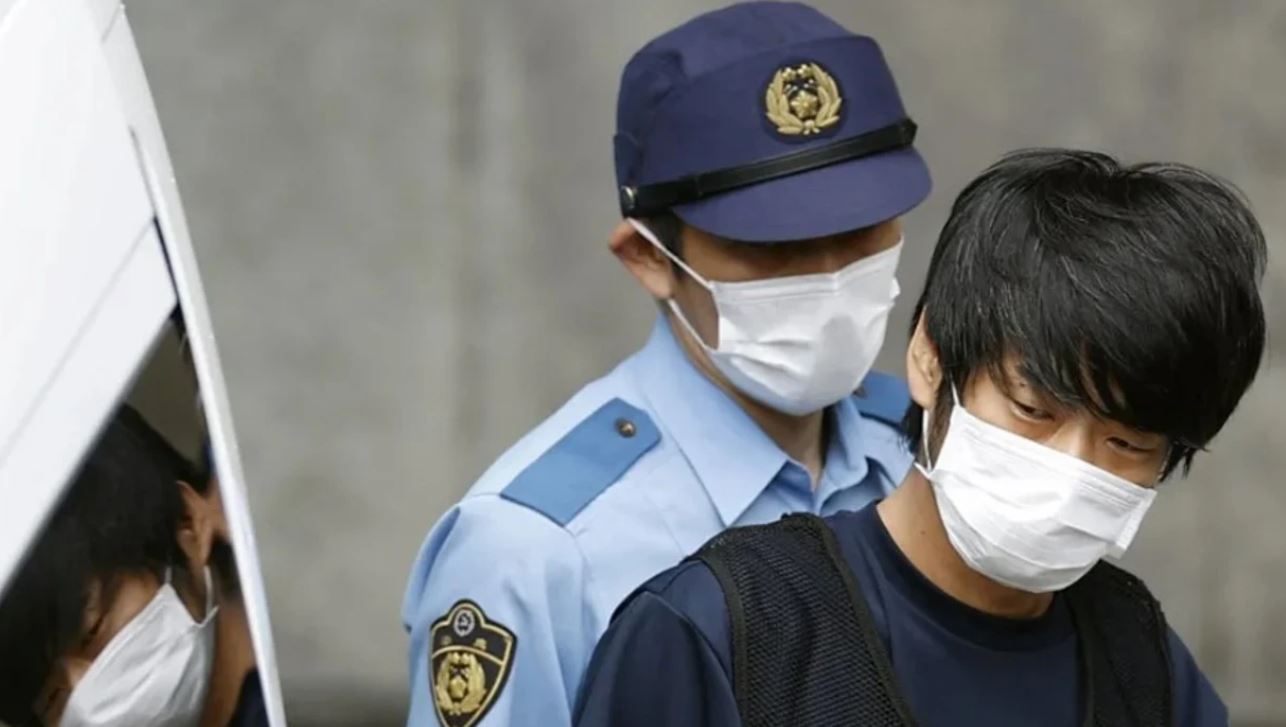 Vrasësi i ish kryeministrit japonez Shinzo Abe dënohet me burgim të përjetshëm