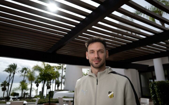 02nsohuzj4ccdvtbjrr3zyazemnu Regular