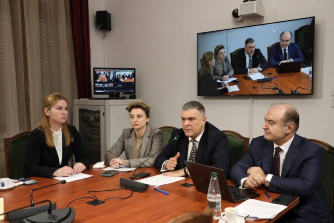 0e8607dd 8551 4902 960f D06f48e167be