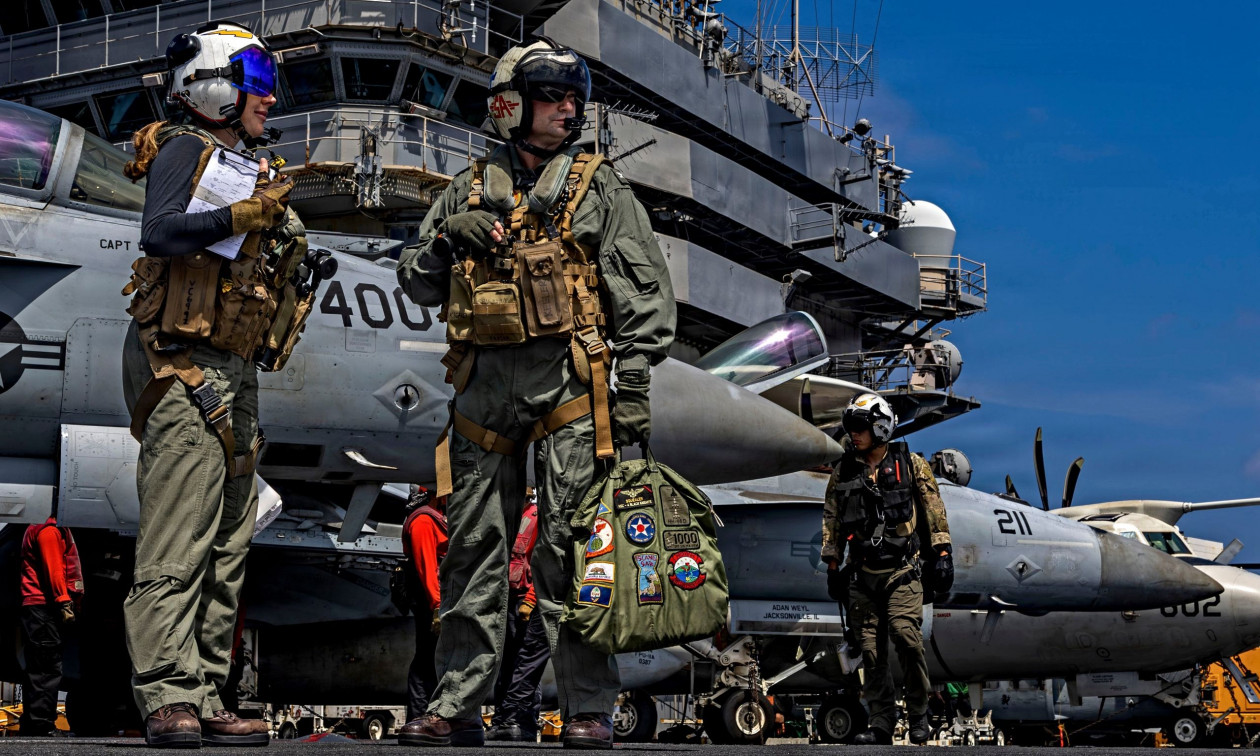 Tensionet me Iranin  SHBA forcon praninë ushtarake  Trump jep ultimatum 10 ditor për marrëveshje bërthamore