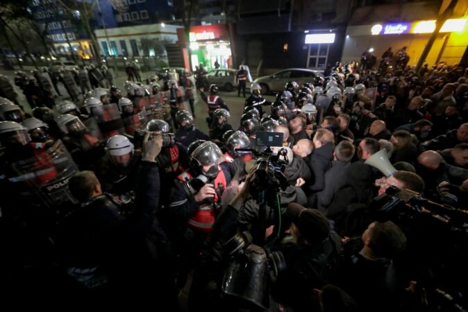 318b9e8a 04cb 4007 932b 2809b9c128b6