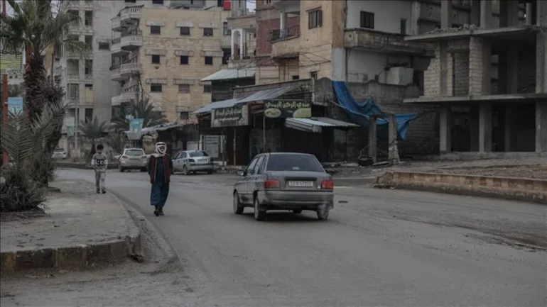 4 Oficerë Të Zbatimit