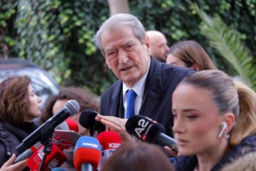 640eb0e3 F928 42aa 9549 B345493f5594