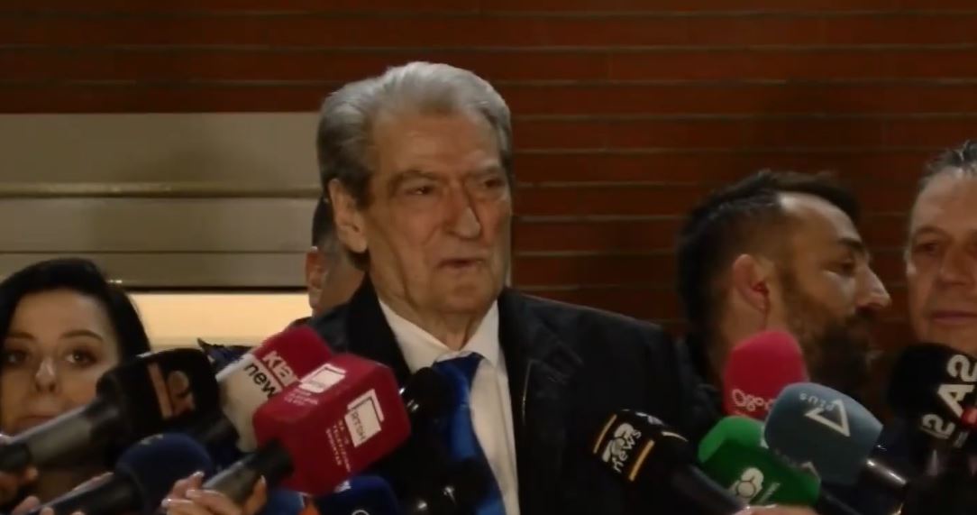 Berisha lajmëron protestën e radhës nga selia e PD: 20 shkurti është dita jonë, dita e fitores!