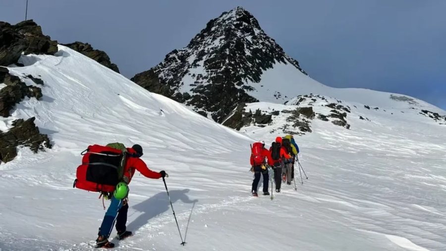 Partnerja vdiq nga i ftohti teksa ngjiteshin në mal  alpinisti shpallet fajtor për vrasje nga pakujdesia