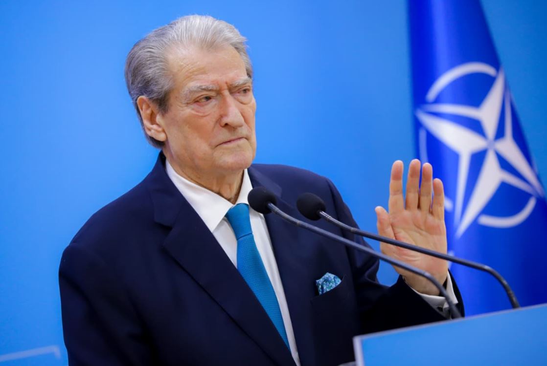 “Rama, Shqipërinë dhe integrimin e jep, por “Lubi” Ballukun nuk e lëshon”/ Berisha: E ka kuptuar se nuk ka mëshirë, zv.kryeministrja e ka kërcënuar se do e marrë me vete!