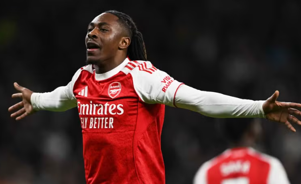 VIDEO  Spektakël ndaj Tottenham  derbi i Londrës i takon Arsenalit