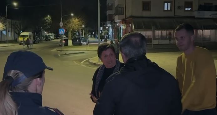 Prrenjas Librazhd dhe rruga alternative totalisht të bllokuara   Më gjeni një rrugë të iki në shtëpi   momente dramatike në Ma   