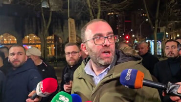 Sequence 01.00 25 23 04.still015