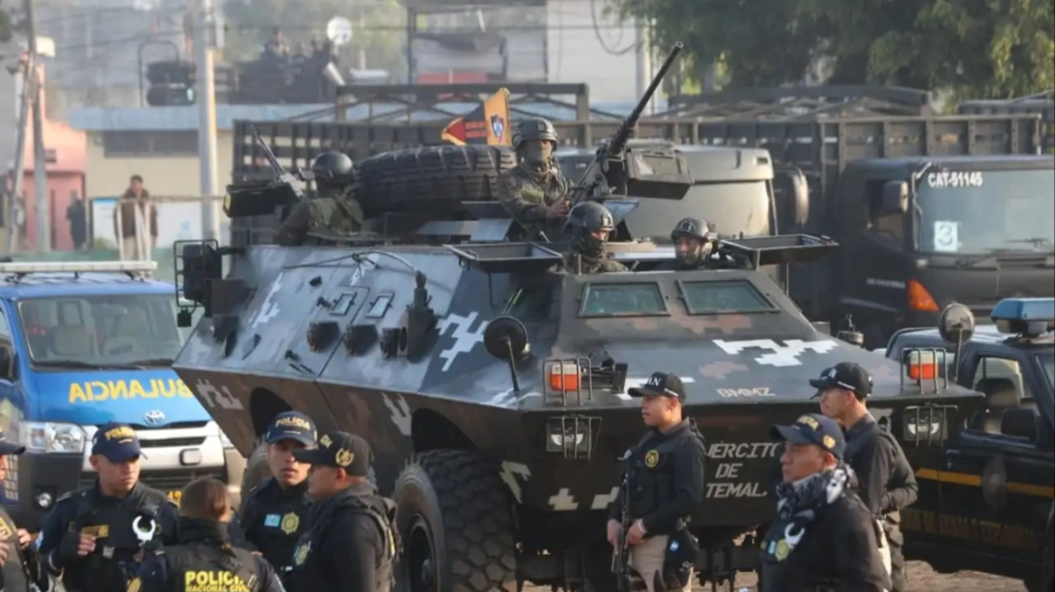 Guatemalë  patrullime intensive me automjete të blinduara pas vrasjes së 11 oficerëve të policisë