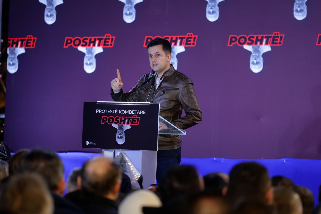 “Dikur ndërtonim rrugë të sigurta, sot tunelet dhe rrugët po rrëzohen brenda vitit”, Ilir Alimehmeti: Së bashku po qëndruam, Shqipëria fiton!