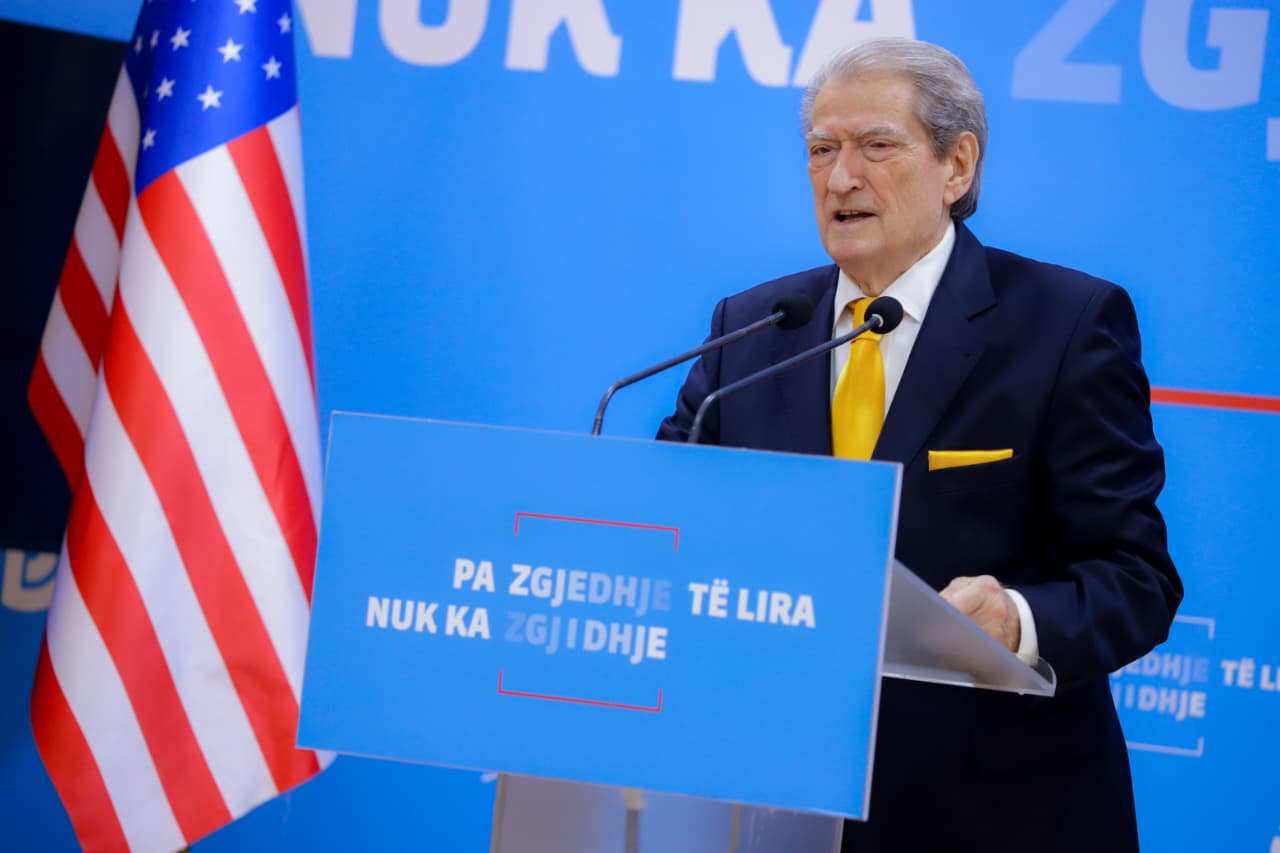 “Rama armik i rrezikshëm për sigurinë”/ Berisha: Më akuzojnë se po njollos Shqipërisë, por unë po mbroj interesat e shqiptarëve