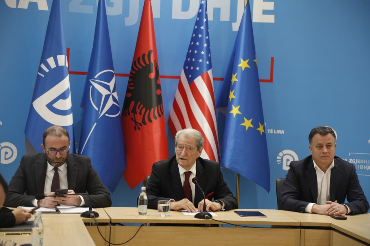 rama-po-i-perulej-mirlindes-si-langaraq-ka-frike-se-behet-pentito-berisha-epstein-nuk-eshte-gje-ne-krahasim-me-ergys-agas