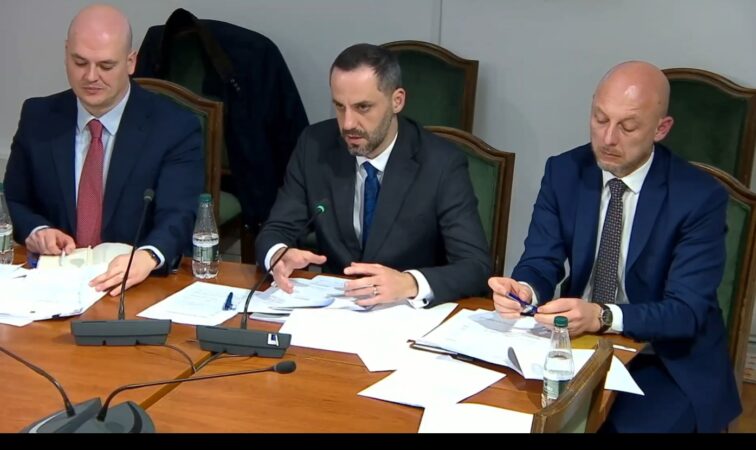 Ab1820a1 4b7a 4f74 91f3 4757f64abbb0