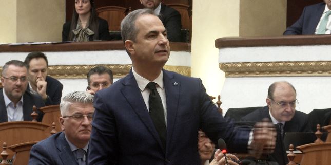  Mbani kërkesën e SPAK për heqjen e imunitetit të Ballukut   Boçi  Parlamenti të mbyllet  duhet të mblidhet Këshilli i Mandate   