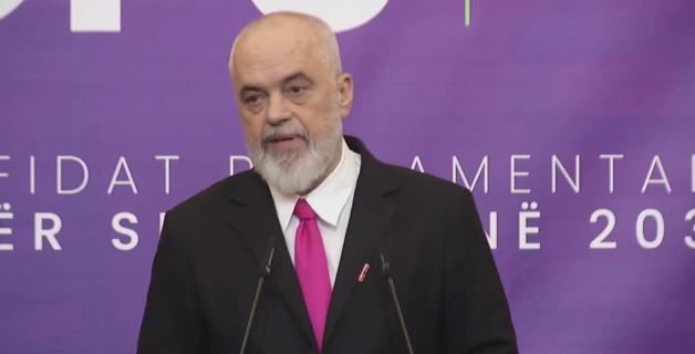 Rama flet për shkopinj nën rrota dhe ironizon protestën e opozitës dhe akuzat për qeverinë  Bomba artizanale që plasin rrugëve   