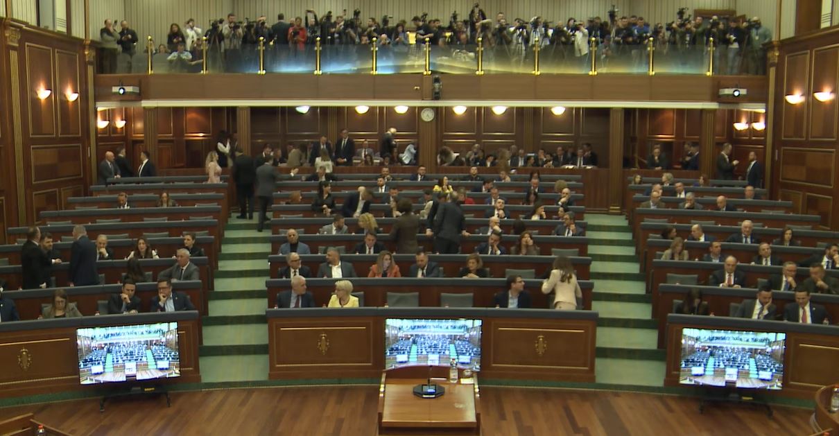 Nis seanca konstituive e Kuvendit të Kosovës  nga betimi i deputetëve tek zgjedhja e kryetarit dhe n kryetarit  ja agjenda e p   