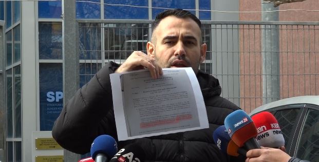 Plasaritje dhe çarje në muret e betonit në tunelin e Murrizit  I ndërtuar nga  Gjoka Konstruksion   Almer Toska kallëzim në SP   