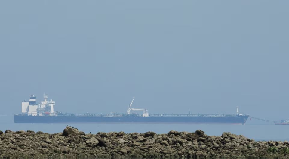 Kriza në Ngushticën e Hormuzit  SHBA heq përkohësisht sanksionet për naftën e bllokuar ruse në det