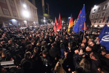 654803796 1473452314149999 1656317895998064303 N