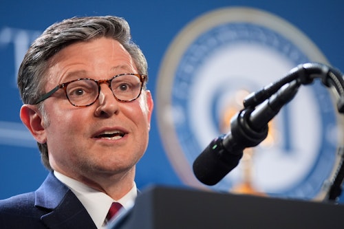 69b04b487c0b76ccee8996bc