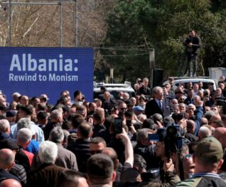 Berisha Protesta Te Kuvendi1