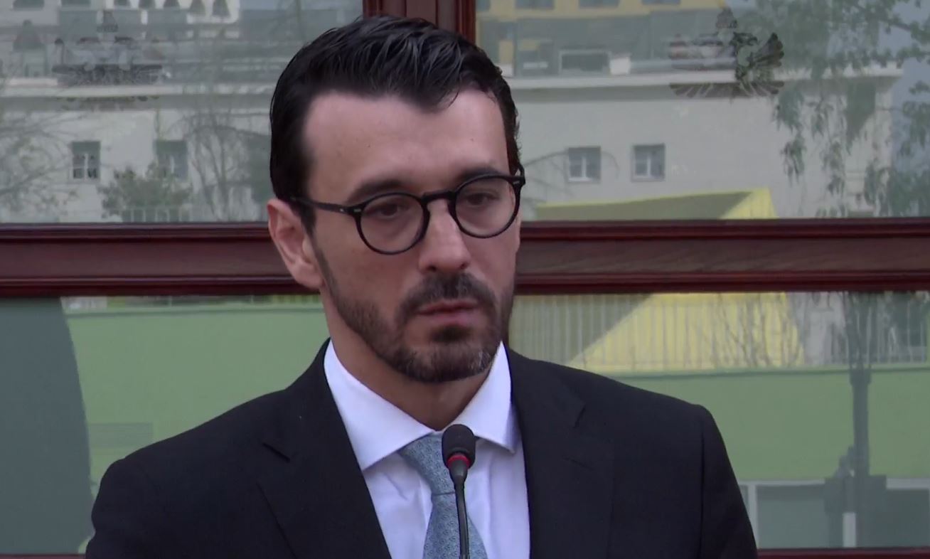 Nafta 210 lekë litër  A ka një kufi se kur do të ngrihet Bordi i Transparencës  ministri  Pse nuk e ulim taksën e qarkullimit 