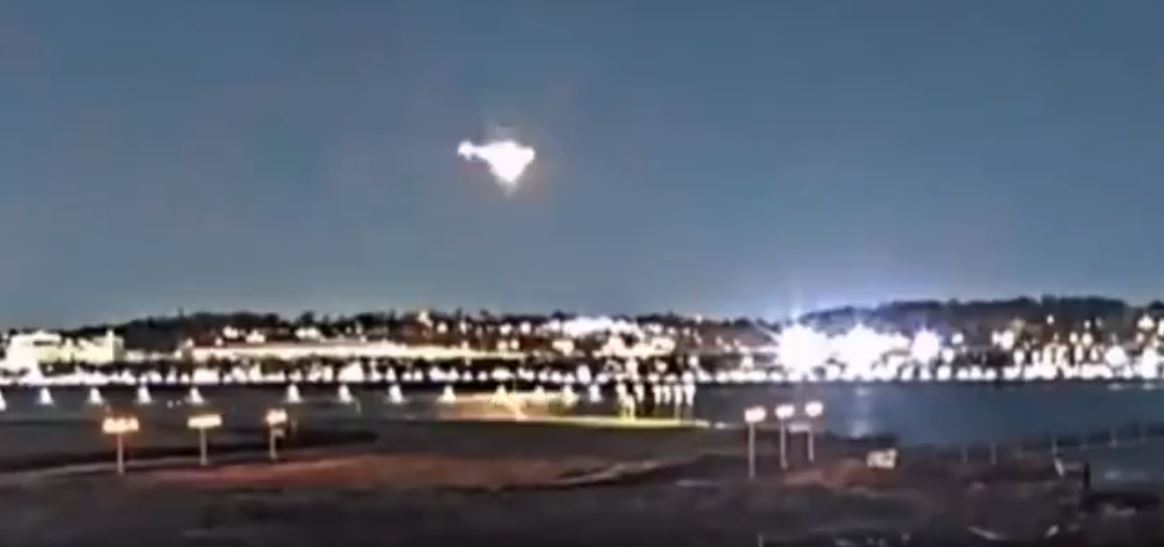 Humbën jetën 67 persona, pamje të reja nga përplasja e një aeroplani pasagjerësh me një helikopter ushtarak (VIDEO)