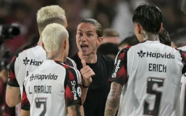 Filipe Luis Flamengo Lanus Recopa Scaled Aspect Ratio 512 320