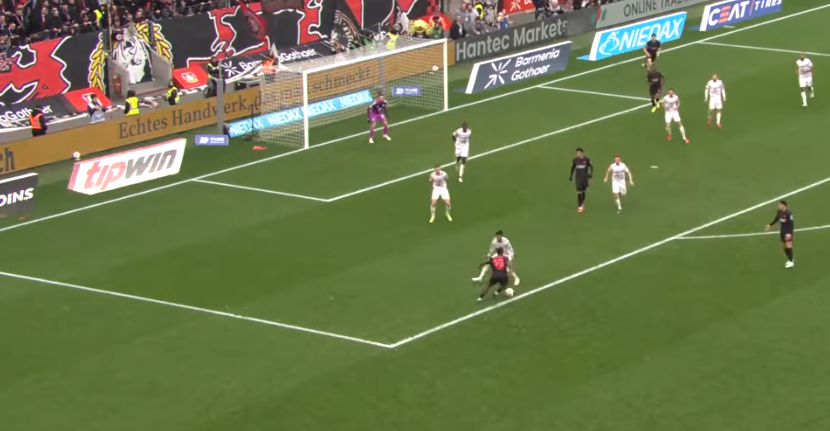 VIDEO  Bayern me 9 lojtarë barazon ndaj Leverkusen  ia del Dortmund