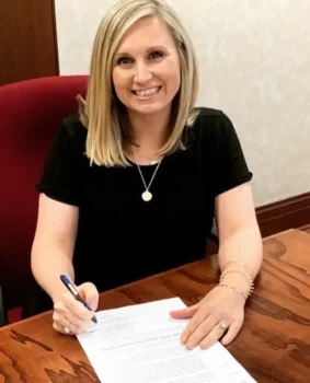 Misty Roberts, 43 Vje