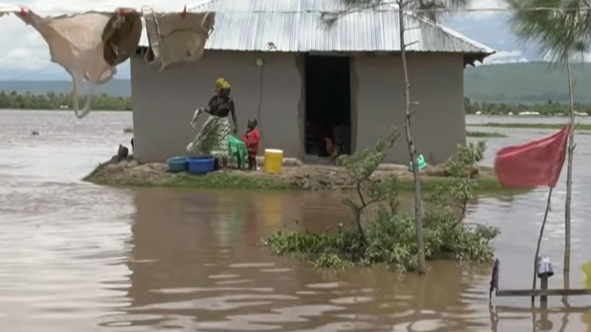 Të paktën 88 të vdekur dhe 34 mijë të pastrehë nga përmbytjet në Kenia