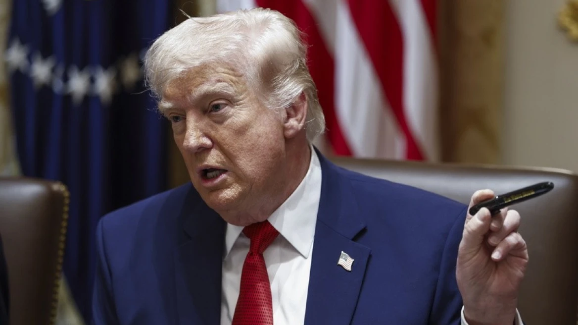 Trump zbulon  dhuratën  e Iranit  Dhjetë cisterna nafte kaluan nëpër Ngushticën e Hormuzit