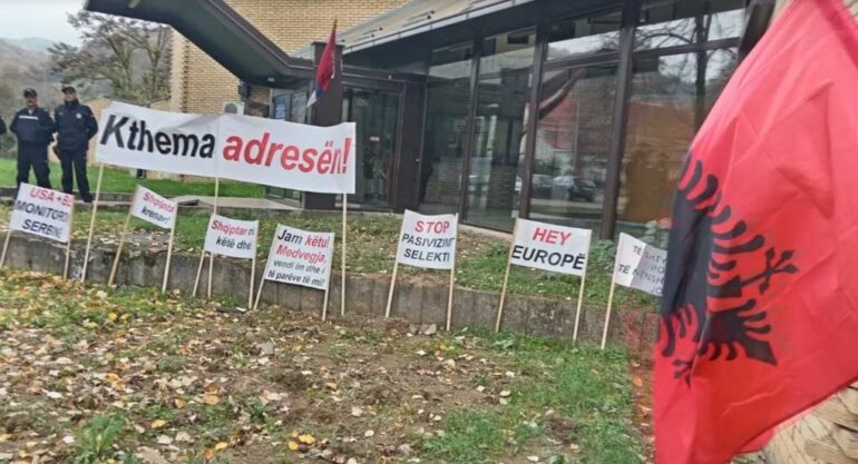 Adresat Serbi Kosove