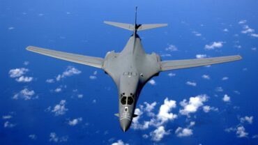 B 1 Lancer Gallery 1 Soars Over The Pacific Ocean 696x392