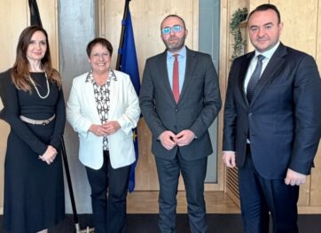Deputetet E Opozites Ne Bundestag