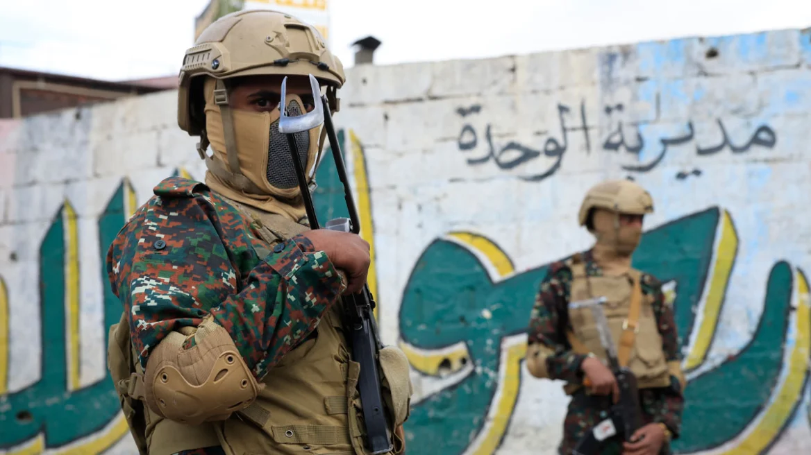 Çfarë do të thotë hyrja e rebelëve Houthi në luftë  Implikimet për stabilitetin e Lindjes së Mesme dhe tregtinë ndërkombëtare