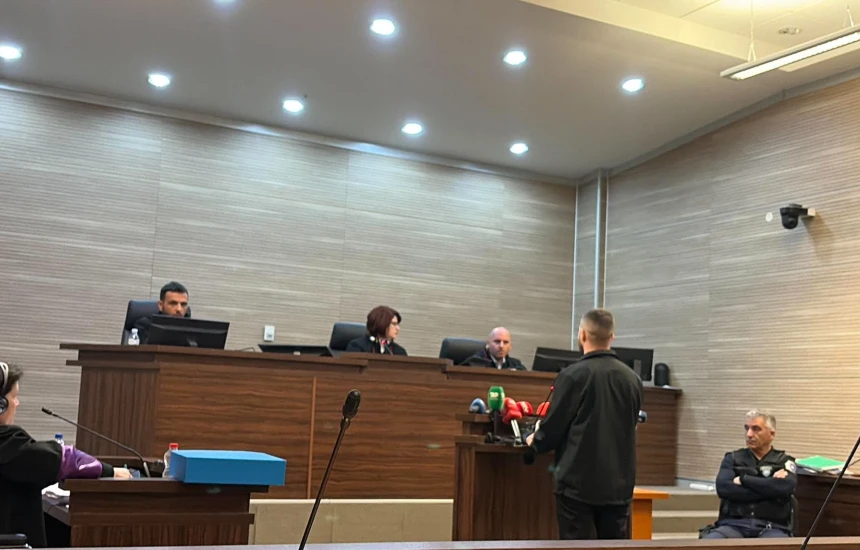 vrasja-e-liridona-ademajt-kam-hyre-ne-kredi-25-mije-euro-per-naim-murselin-deshmon-ne-gjyq-nje-prej-te-akuzuarve-kushtrim