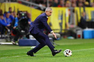 Sylvinho Head Coach Manager Albania 889623828