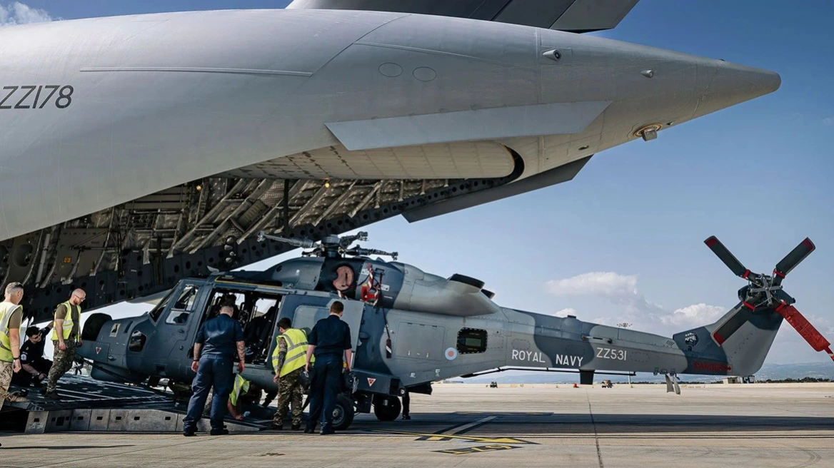 Frika nga rritja e tensioneve  Helikopterët britanikë  Wildcat  dhe fregata italiane  Martinengo  përf   