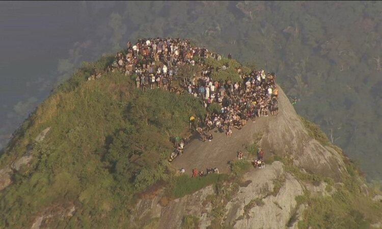 0a2dc545 Morro Dois Irmaos