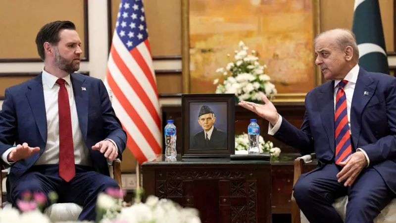 Mbi 6 orë bisedime në Pakistan! Ngushtica e Hormuzit ‘përplas’ Washingtonin dhe Teheranin/ Financial Times: Iranianët duan kontrollin e plotë!