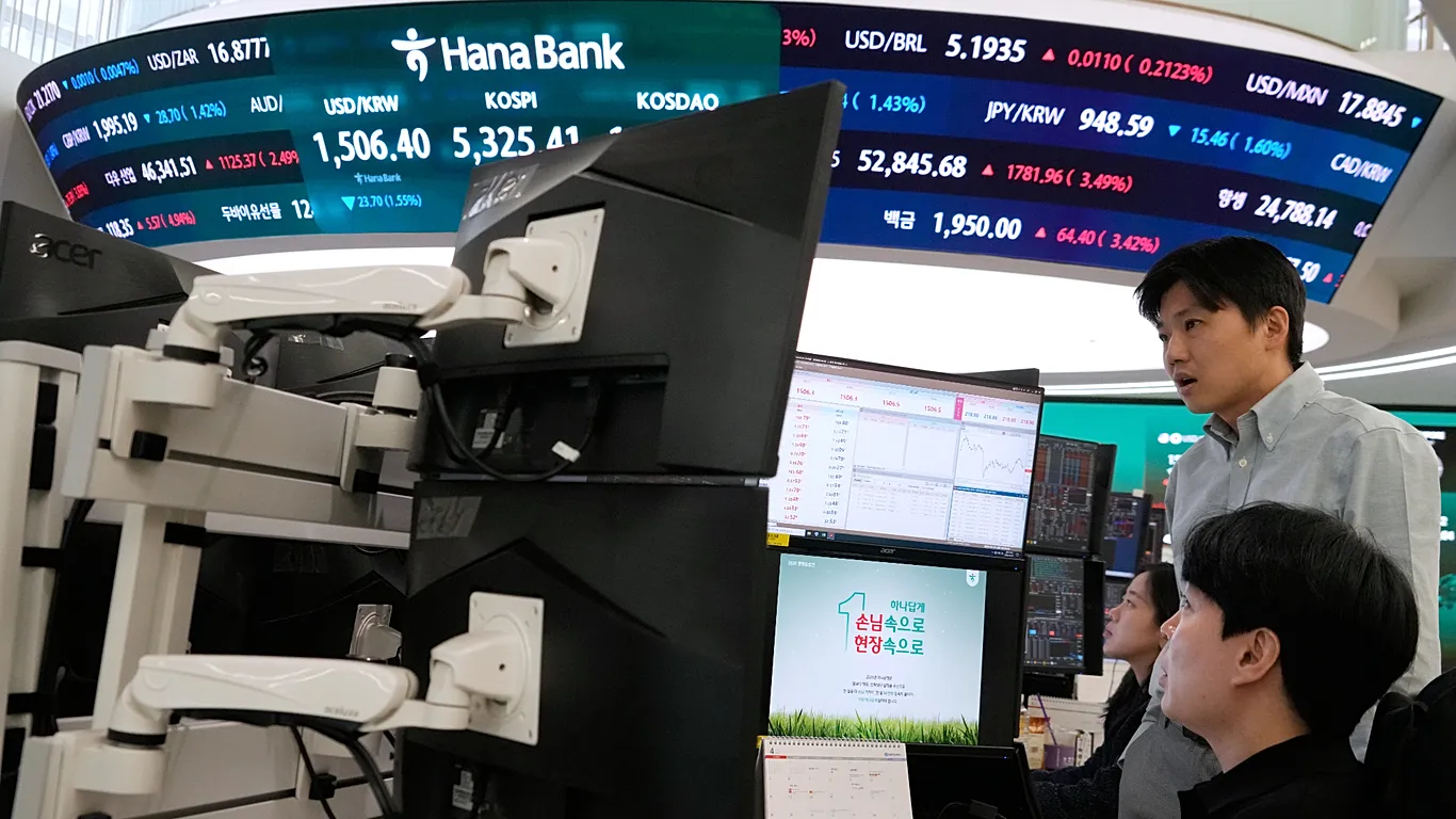 trump-paralajmeroi-fundin-e-luftes-me-iranin-tregjet-e-aksioneve-fillojne-rritjen-nafta-drejt-renies