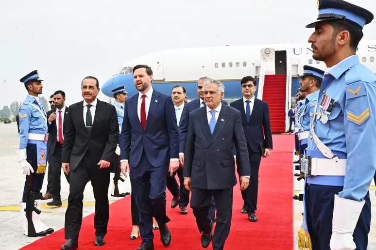 Bisedimet me Iranin për paqe në Lindjen e Mesme  Shtëpia e Bardhë  Vance udhëheq delegacionin amerikan në Pakistan