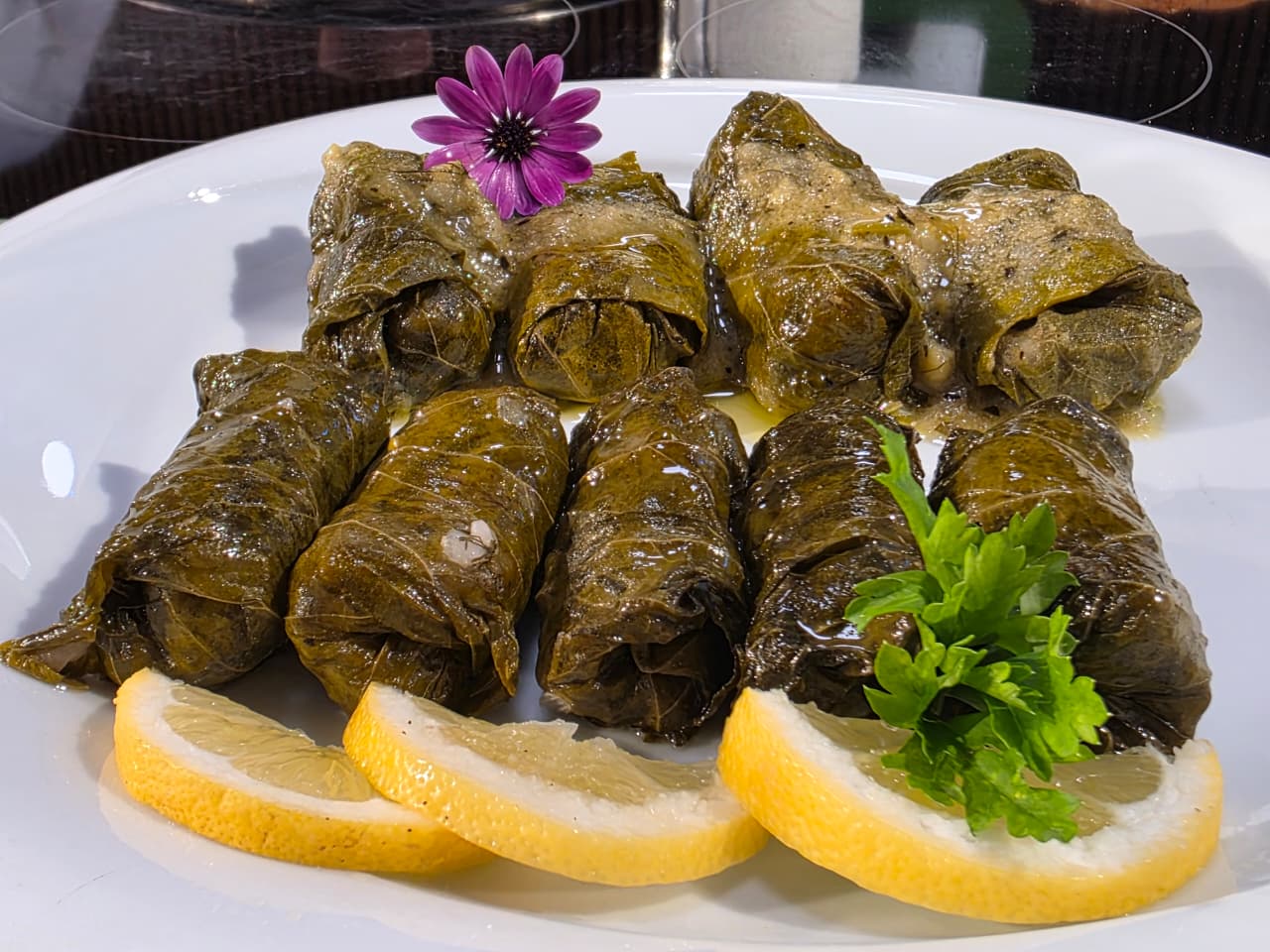 Japrak tradicional  japrak me miell misri dhe kek me gliko portokalli  Recetat e ditës