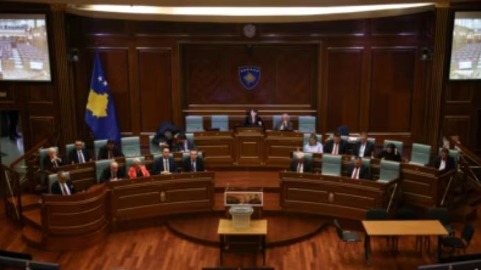 Nis seanca për zgjedhjen e presidentit në Kuvendin e Kosovës  opozita refuzon pjesëmarrjen