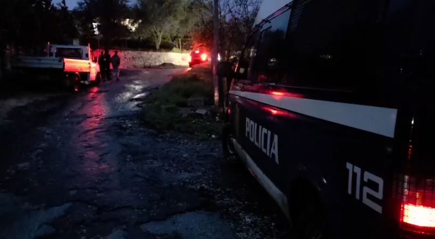 E rëndë në Fier  40 vjeçari gjendet i pajetë dhe i qëlluar me armë në trup  VIDEO 